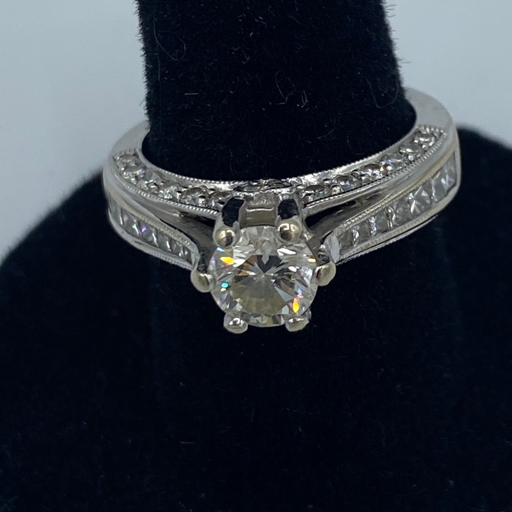 Diamond wedding ring - Picture 5 of 8